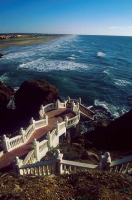 la plage de tanger ...........cest ..tres...beau